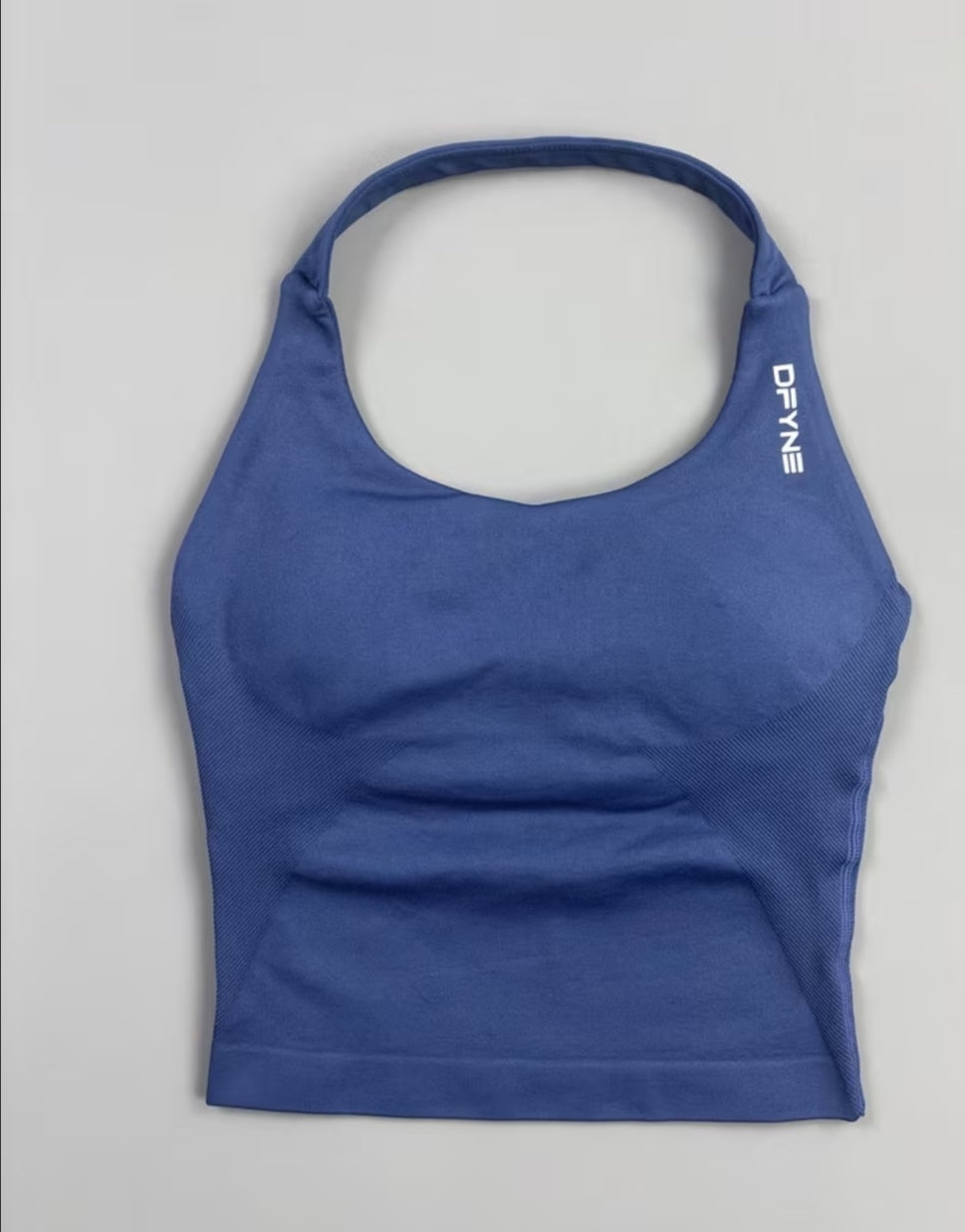 Top Deportivo DFYNE estudio Impact Halter – Tejido Seamless y Ajuste Perfecto